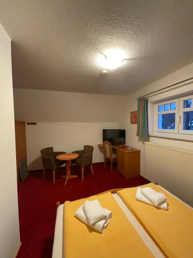 Gaststaette & Pension Waldschloesschen Oberhof  Exteriér fotografie